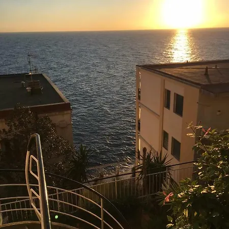 Piccolo Bilocale Capo Nero